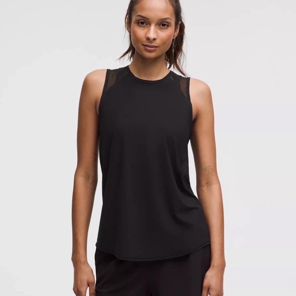 Lululemon black tank top size 4